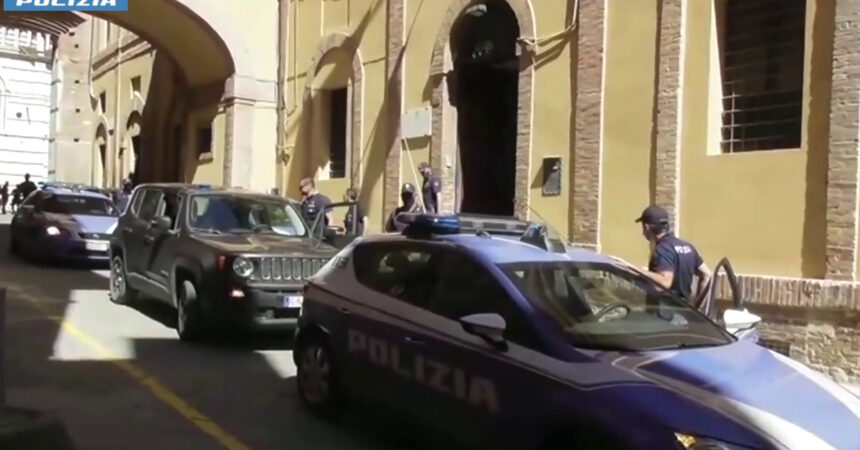 Quattro arresti a Siena per rapine, furti, e lesioni. 3 sono minorenni