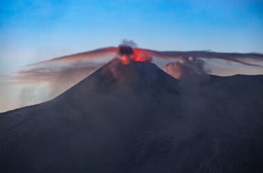 Cenere vulcanica dell’Etna, Schifani “Pronti a chiedere stato emergenza”