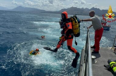 Naufragio nel Palermitano, si cercano i dispersi