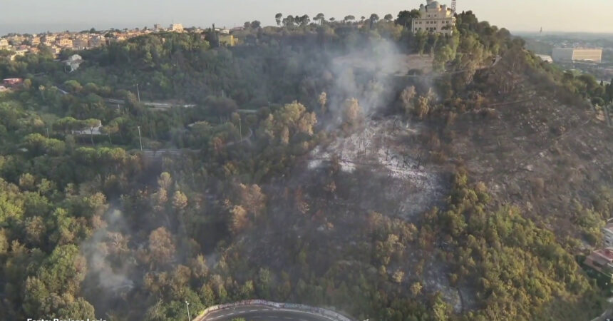 Incendio Monte Mario, le immagini dei droni della Protezione Civile