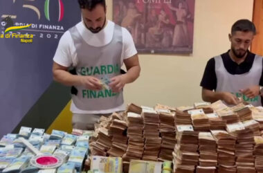 Pompei, sequestrati 8 milioni in contanti a un medico