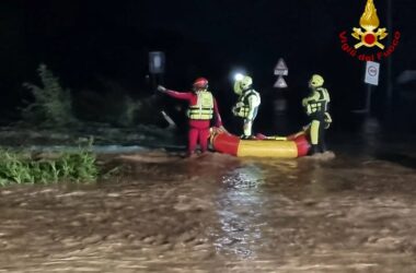 Maltempo in Toscana, dispersi bimbo e nonna nel pisano