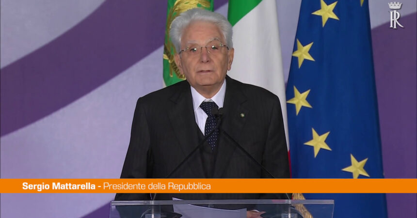 Mattarella “Ricostruire patto educativo tra scuola e famiglia”