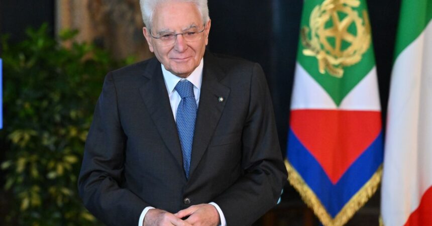 Mattarella “Strada lunga per la parità di genere nelle retribuzioni”