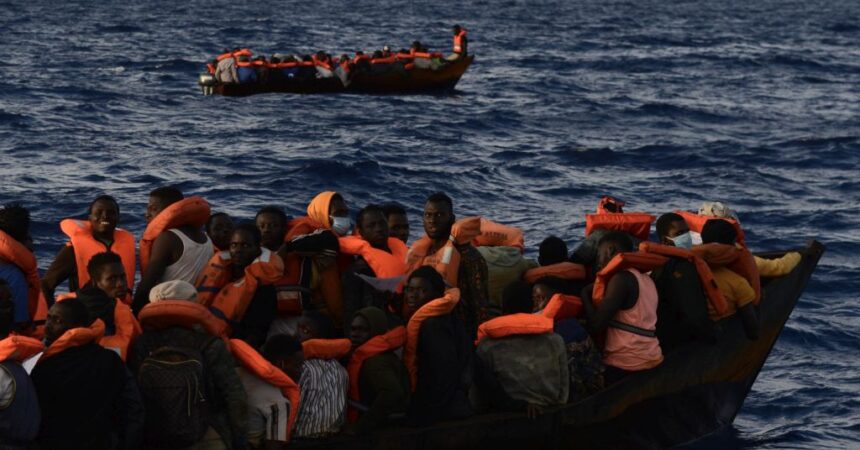 Immigrazione clandestina, fermati a Catania 4 scafisti sudanesi