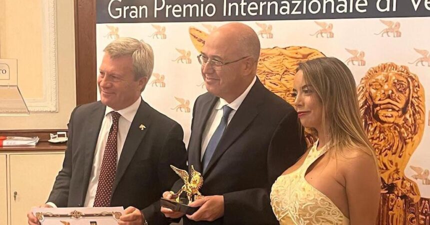 Premiato con il Leone d’Oro il siciliano Pietro Vento, direttore di Demopolis