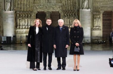 Riaperte le porte di Notre-Dame, Macron “Restituita al mondo”