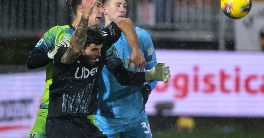 Nella bufera del “Penzo” Venezia e Como pareggiano 2-2