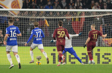 Poker giallorosso, quattro gol alla Samp e Roma ai quarti