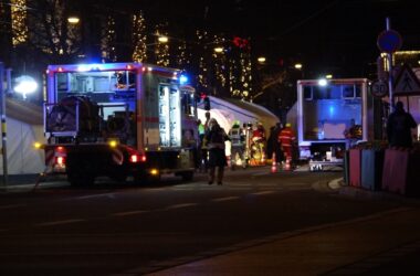 Attacco al mercatino di Natale a Magdeburgo, killer puntava all’area bimbi. Scholz “Fermeremo chi vuole seminare odio”