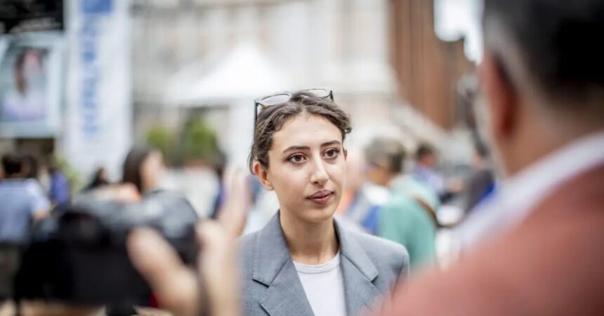 La giornalista Cecilia Sala arrestata a Teheran. Tajani “Lavoriamo per riportarla in Italia”